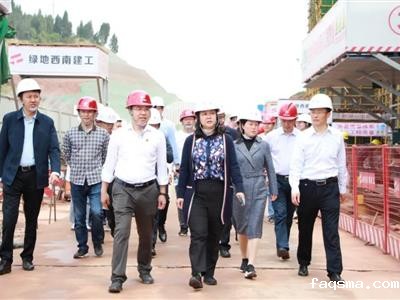 吴新春调研遂宁中学高新校区项目