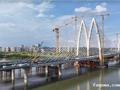 【全面落实效率革命行动】---遂宁市涪江六桥河道支架高效拆除